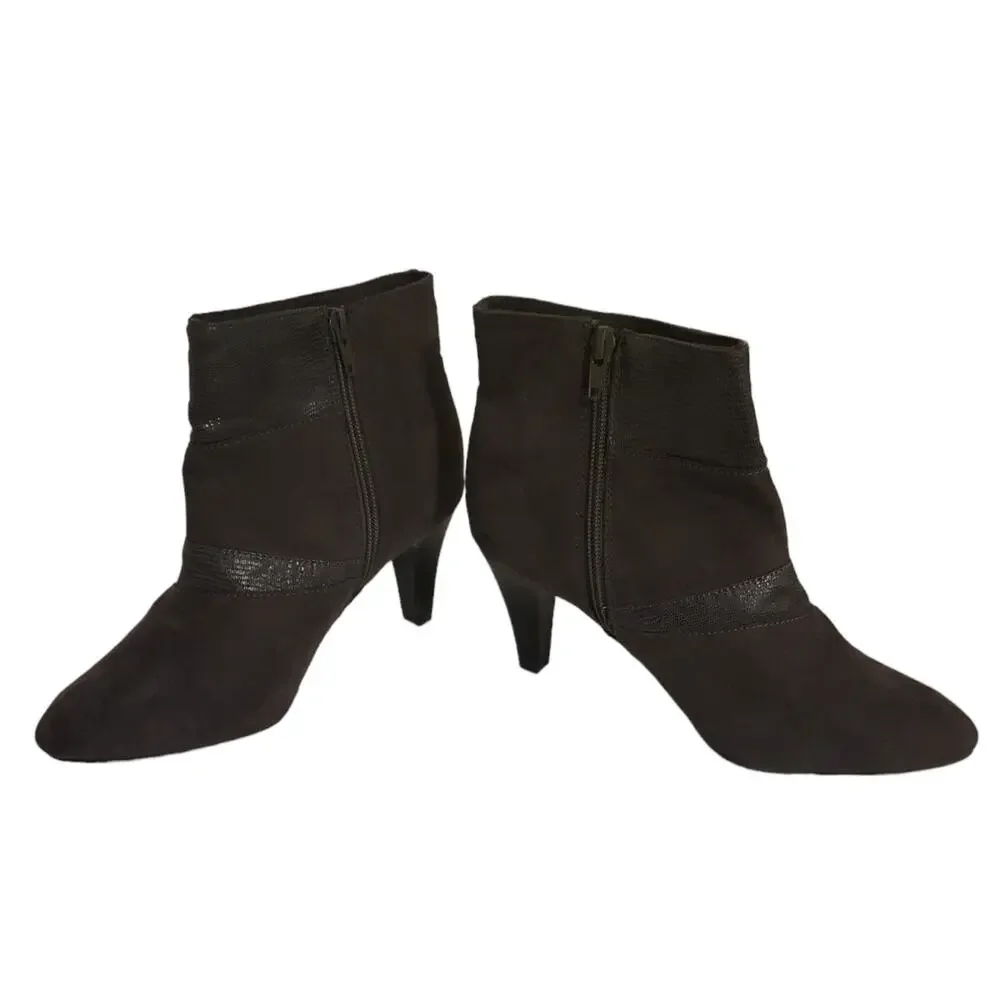 Karen Scott Women's Dark Grey/Brown Side Zip Ankle Bootie Heels Size 8
